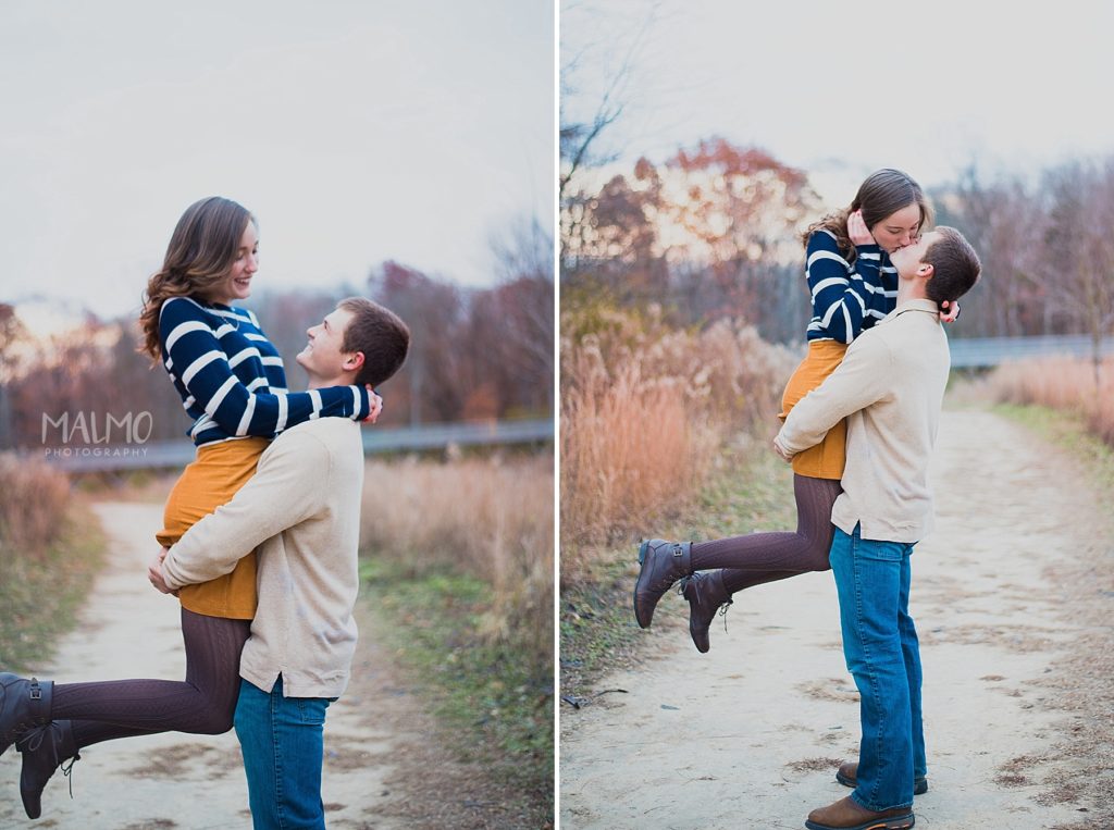 Engagement-Photos-Couple-Outdoor